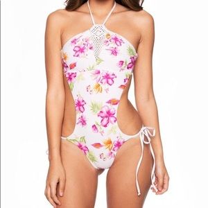 Frankie’s one piece perfect condition